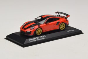 Porsche 911 991.2 GT2 RS Weissach Package Orange Minichamps 1:43 410067224 Druckguss — Bild 2 von 5