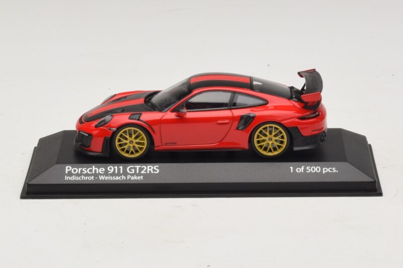 Porsche 911 991.2 GT2 RS Weissach Package Rot Minichamps 1:43 410067221 Druckguss