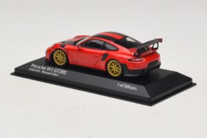 Porsche 911 991.2 GT2 RS Weissach Package Rot Minichamps 1:43 410067221 Druckguss — Bild 3 von 5