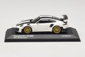 Porsche 911 991.2 GT2 RS Weissach Package Weiß Minichamps 1:43 410067222 Druckguss