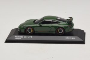 Porsche 911 991.2 GT3 Grün Minichamps 1:43 410066028 Druckguss
