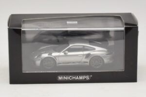 Porsche 911 991.2 GT3 RS Silber Minichamps 1:43 410067020 Druckguss — Bild 5 von 5