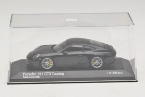 Porsche 911 991.2 GT3 Touring Schwarz Metallic Minichamps 1:43 410067424 Druckguss — Bild 4 von 5