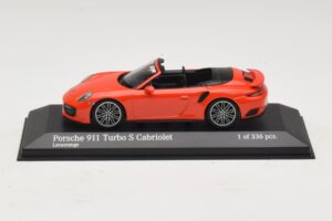 Porsche 911 991 Turbo S Cabriolet Orange Minichamps 1:43 410067181 Druckguss