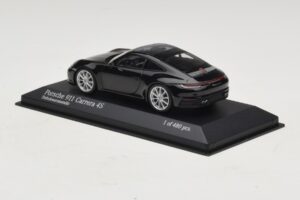Porsche 911 992 Carrera 4S Schwarz Metallic Minichamps 1:43 410069320 Druckguss — Bild 3 von 5