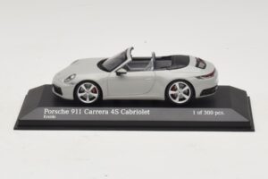 Porsche 911 992 Carrera 4S Cabriolet Grau Minichamps 1:43 410069331 Druckguss