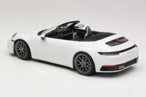 Porsche 911 992 Carrera 4S Cabriolet Weiß Minichamps 1:18 155067330 Druckguss — Bild 5 von 6