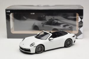 Porsche 911 992 Carrera 4S Cabriolet Weiß Minichamps 1:18 155067330 Druckguss — Bild 6 von 6