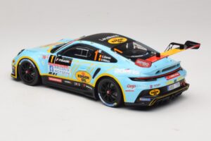Porsche 911 992 Rally GT #1 C. Cherain / D. Withers Rallye de Wallonie 2025 IXO 1:18 18RMC254 Druckguss — Bild 5 von 6