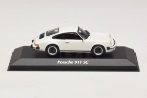 Porsche 911 SC Weiß Maxichamps 1:43 940062020 Druckguss