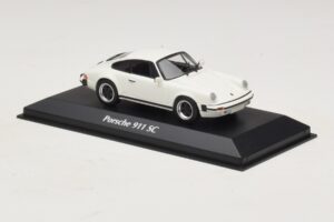 Porsche 911 SC Weiß Maxichamps 1:43 940062020 Druckguss — Bild 3 von 5