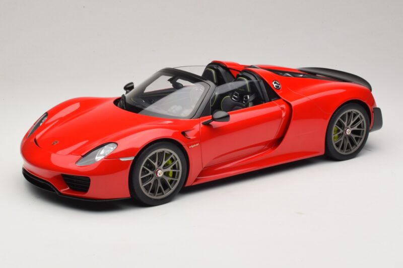 Porsche 918 Spyder Weissach Package Guards Red AUTOart 1:12 12122 Druckguss