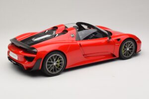 Porsche 918 Spyder Weissach Package Guards Red AUTOart 1:12 12122 Druckguss — Bild 3 von 8