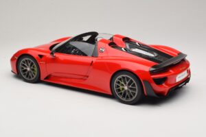 Porsche 918 Spyder Weissach Package Guards Red AUTOart 1:12 12122 Druckguss — Bild 7 von 8