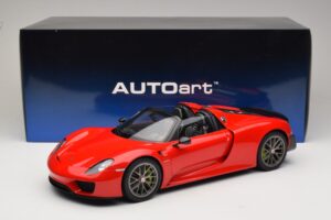 Porsche 918 Spyder Weissach Package Guards Red AUTOart 1:12 12122 Druckguss — Bild 8 von 8
