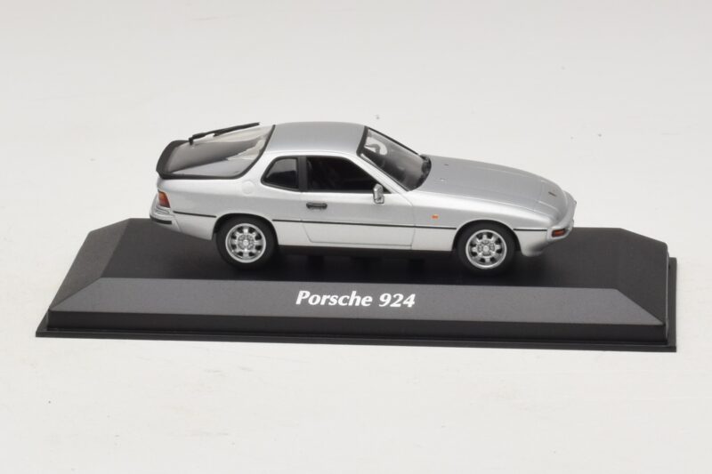 Porsche 924 Silber Maxichamps 1:43 940062120 Druckguss