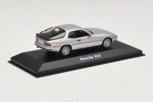 Porsche 924 Silber Maxichamps 1:43 940062120 Druckguss — Bild 2 von 5