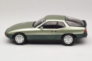 Porsche 924 Turbo Hellgrün & Dunkelgrün MCG 1:18 MCG18660 Druckguss — Bild 3 von 6