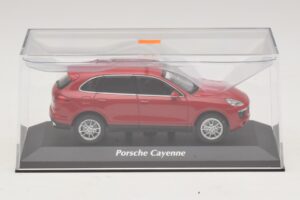 Porsche Cayenne 958 Rot Maxichamps 1:43 940063200 Druckguss — Bild 4 von 5