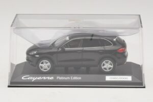 Porsche Cayenne 9PA Platin Edition Schwarz Minichamps 1:43 WAP0200160E Druckguss — Bild 4 von 5