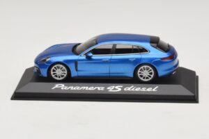 Porsche Panamera 971 4S Diesel Blau Metallic Minichamps 1:43 WAP0207600H Druckguss