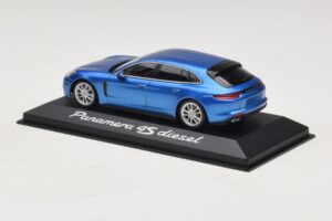 Porsche Panamera 971 4S Diesel Blau Metallic Minichamps 1:43 WAP0207600H Druckguss — Bild 3 von 5