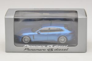 Porsche Panamera 971 4S Diesel Blau Metallic Minichamps 1:43 WAP0207600H Druckguss — Bild 5 von 5