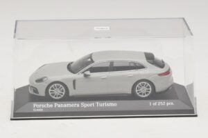 Porsche Panamera 971 Sport Turismo 4E-Hybrid Grau Minichamps 1:43 410066114 Druckguss — Bild 4 von 5