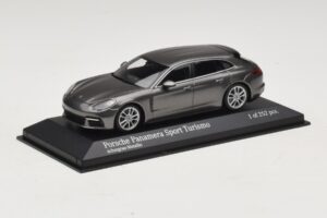 Porsche Panamera 971 Sport Turismo 4S Grau Minichamps 1:43 410066111 Druckguss — Bild 2 von 5