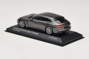 Porsche Panamera 971 Sport Turismo 4S Grau Minichamps 1:43 410066111 Druckguss — Bild 3 von 5