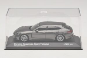 Porsche Panamera 971 Sport Turismo 4S Grau Minichamps 1:43 410066111 Druckguss — Bild 4 von 5