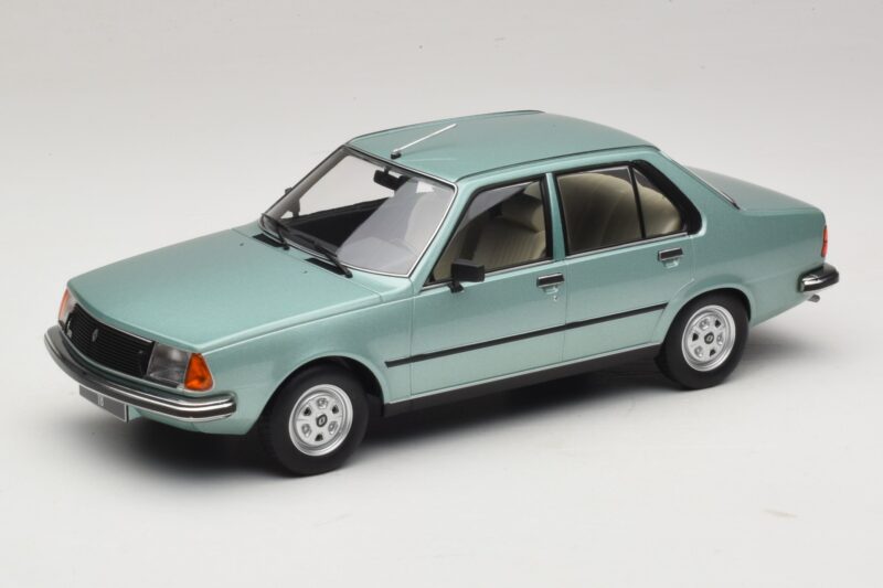 Renault 18 Hellgrün MCG 1:18 MCG18596 Druckguss