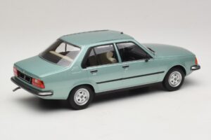 Renault 18 Hellgrün MCG 1:18 MCG18596 Druckguss — Bild 2 von 6