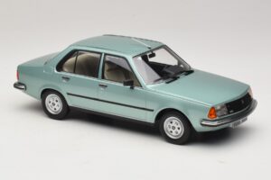 Renault 18 Hellgrün MCG 1:18 MCG18596 Druckguss — Bild 4 von 6