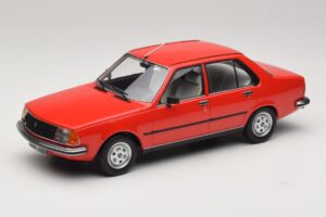 Renault 18 Rot MCG 1:18 MCG18595 Druckguss
