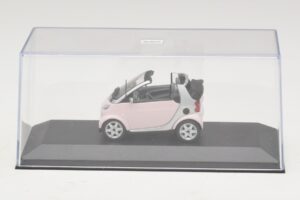 Smart Fortwo 450 Cabrio Weiß Legally Blonde 2 Ersatzkarton Minichamps 1:43 402173900-R1 Druckguss — Bild 4 von 5
