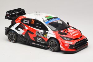 Toyota GR Yaris Rally1 #33 E. Evans / S. Martin Rally Monte Carlo 2026 IXO 1:18 18RMC269B Druckguss — Bild 4 von 6