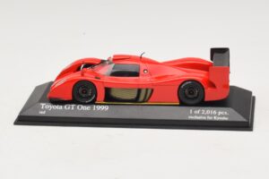 Toyota GT-One TS020 Street Rot Minichamps 1:43 433991603 Druckguss