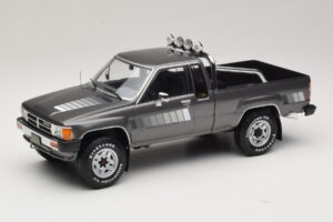Toyota Hilux N50 Xtra Cab 4x4 Grau Metallic KK-Scale 1:18 KKDC181563 Druckguss