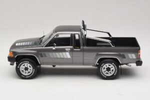 Toyota Hilux N50 Xtra Cab 4x4 Grau Metallic KK-Scale 1:18 KKDC181563 Druckguss — Bild 3 von 6