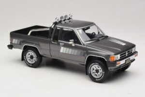 Toyota Hilux N50 Xtra Cab 4x4 Grau Metallic KK-Scale 1:18 KKDC181563 Druckguss — Bild 4 von 6