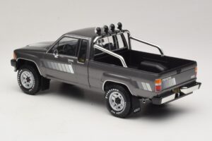 Toyota Hilux N50 Xtra Cab 4x4 Grau Metallic KK-Scale 1:18 KKDC181563 Druckguss — Bild 5 von 6