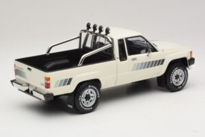 Toyota Hilux N50 Xtra Cab 4x4 Weiß KK-Scale 1:18 KKDC181564 Druckguss — Bild 2 von 6
