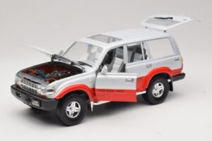 Toyota Land Cruiser J80 Silber Rot Road Legends 1:18 92098 Druckguss — Bild 2 von 8