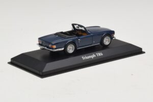 Triumph TR6 Dunkelblau Maxichamps 1:43 940132570 Diecast — Bild 2 von 5