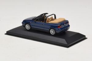 Volkswagen Golf Mk4 Cabriolet Blau Händler-Edition Minichamps 1:43 GOLF005 Druckguss — Bild 3 von 5