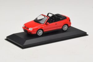 Volkswagen Golf Mk4 Cabriolet Rot Händler-Edition Minichamps 1:43 GOLF006 Druckguss — Bild 2 von 5