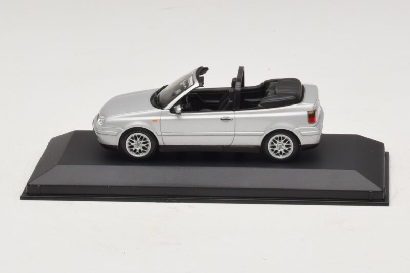Volkswagen Golf Mk4 Cabriolet Silber Händler-Edition Minichamps 1:43 GOLF004 Druckguss