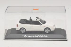 Volkswagen Golf Mk4 Cabriolet Weiß Maxichamps 1:43 940058330 Druckguss — Bild 4 von 5