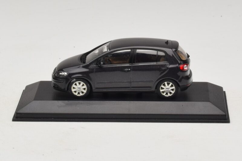 Volkswagen Golf Plus Mk5 Schwarz Minichamps 1:43 GOLF007 Druckguss